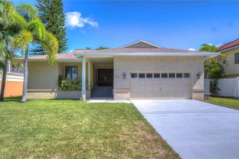 Casa en alquiler en Belleair Beach, Florida, 4 dormitorios, 176.14 m2 № 1900214 - foto 2