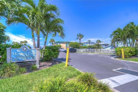 Casa en alquiler en Belleair Beach, Florida, 4 dormitorios, 176.14 m2 № 1900214 - foto 27