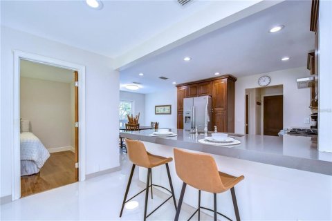 Casa en alquiler en Belleair Beach, Florida, 4 dormitorios, 176.14 m2 № 1900214 - foto 8