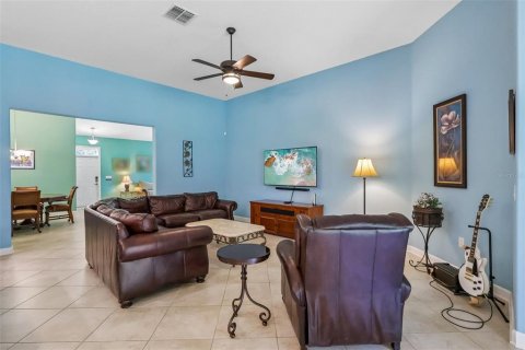 Villa ou maison à vendre à Davenport, Floride: 4 chambres, 221.2 m2 № 2149883 - photo 4