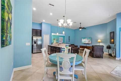 Villa ou maison à vendre à Davenport, Floride: 4 chambres, 221.2 m2 № 2149883 - photo 15
