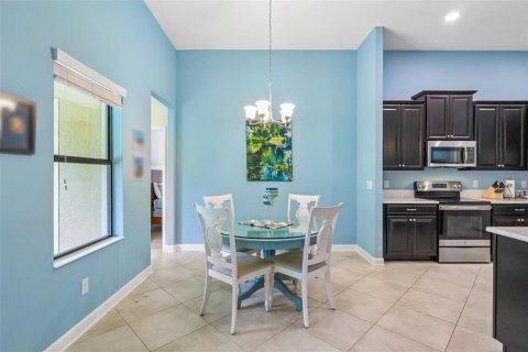 Villa ou maison à vendre à Davenport, Floride: 4 chambres, 221.2 m2 № 2149883 - photo 14