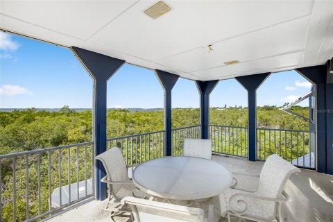 Villa ou maison à vendre à Palmetto, Floride: 5 chambres, 319.12 m2 № 2406421 - photo 2