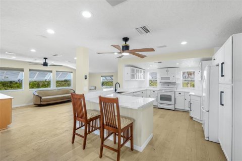 Villa ou maison à vendre à Palmetto, Floride: 5 chambres, 319.12 m2 № 2406421 - photo 13