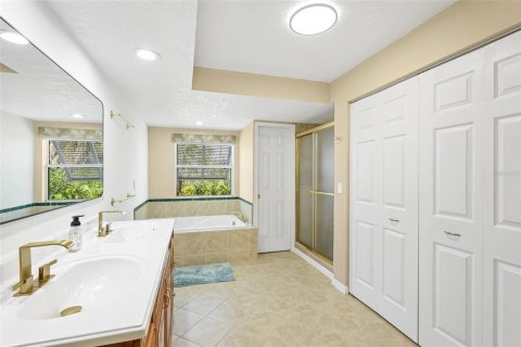 Villa ou maison à vendre à Palmetto, Floride: 5 chambres, 319.12 m2 № 2406421 - photo 9