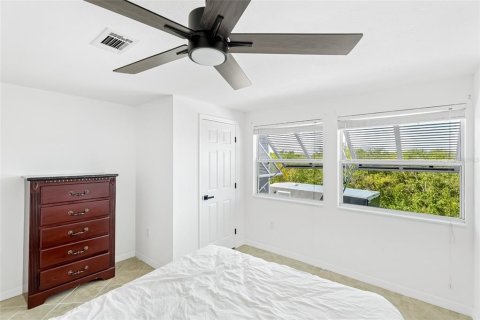 Villa ou maison à vendre à Palmetto, Floride: 5 chambres, 319.12 m2 № 2406421 - photo 8