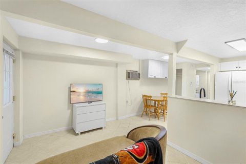 Villa ou maison à vendre à Palmetto, Floride: 5 chambres, 319.12 m2 № 2406421 - photo 30