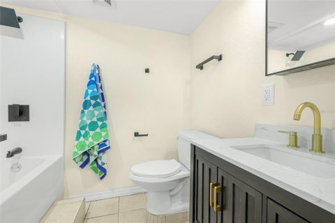 Villa ou maison à vendre à Palmetto, Floride: 5 chambres, 319.12 m2 № 2406421 - photo 21