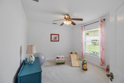 House in Palm Coast, Florida 4 bedrooms, 226.96 sq.m. № 2196385 - photo 24