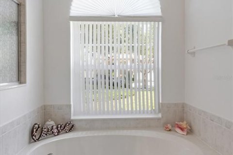 House in Palm Coast, Florida 4 bedrooms, 226.96 sq.m. № 2196385 - photo 14