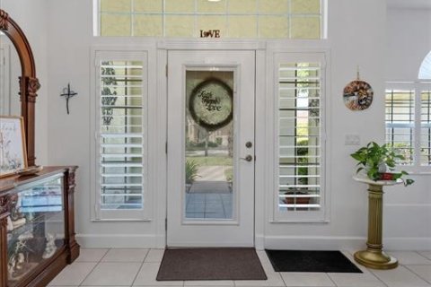 House in Palm Coast, Florida 4 bedrooms, 226.96 sq.m. № 2196385 - photo 6