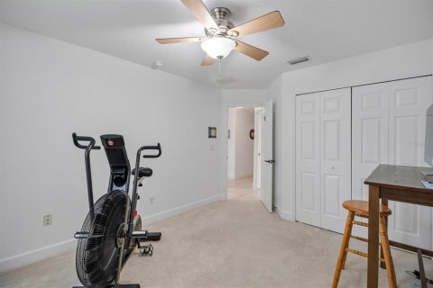 House in Palm Coast, Florida 4 bedrooms, 226.96 sq.m. № 2196385 - photo 23