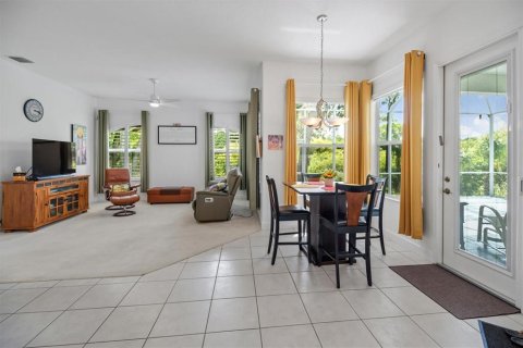 House in Palm Coast, Florida 4 bedrooms, 226.96 sq.m. № 2196385 - photo 16