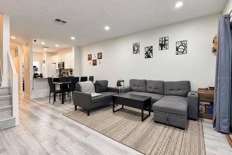 Touwnhouse à louer à Brandon, Floride: 2 chambres, 110 m2 № 2421862 - photo 10