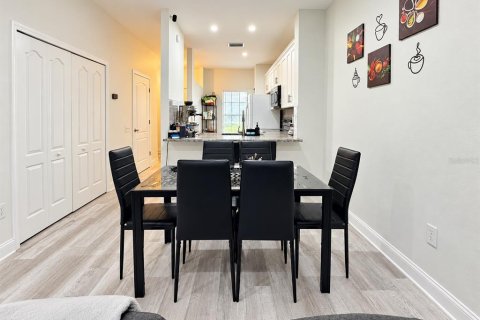 Touwnhouse à louer à Brandon, Floride: 2 chambres, 110 m2 № 2421862 - photo 13