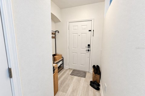 Touwnhouse à louer à Brandon, Floride: 2 chambres, 110 m2 № 2421862 - photo 4