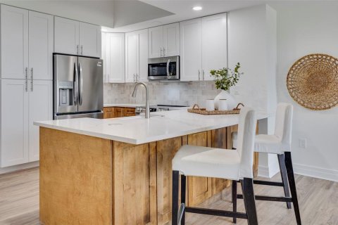 Copropriété à louer à Clearwater, Floride: 2 chambres, 135.45 m2 № 2399540 - photo 5