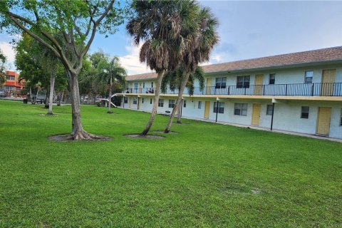 Copropriété à vendre à Lauderhill, Floride: 1 chambre, 68.75 m2 № 2250746 - photo 4