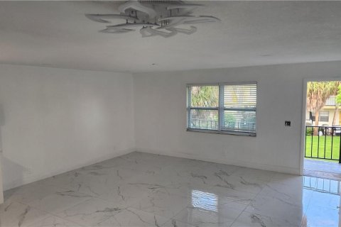 Copropriété à vendre à Lauderhill, Floride: 1 chambre, 68.75 m2 № 2250746 - photo 10