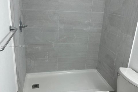 Condo in Delray Beach, Florida, 2 bedrooms  № 1963646 - photo 10