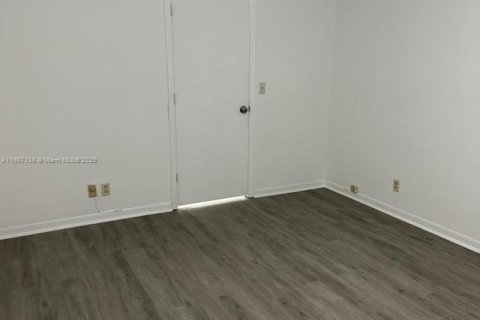 Condo in Delray Beach, Florida, 2 bedrooms  № 1963646 - photo 23