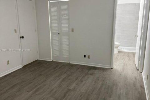 Condo in Delray Beach, Florida, 2 bedrooms  № 1963646 - photo 14