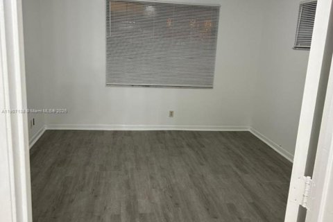 Condo in Delray Beach, Florida, 2 bedrooms  № 1963646 - photo 18