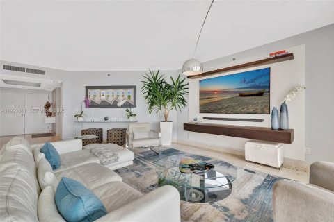 Condominio en venta en Aventura, Florida, 2 dormitorios, 192.31 m2 № 1977479 - foto 4