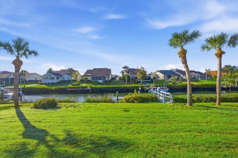 House in Nokomis, Florida 3 bedrooms, 161.74 sq.m. № 2152108 - photo 24