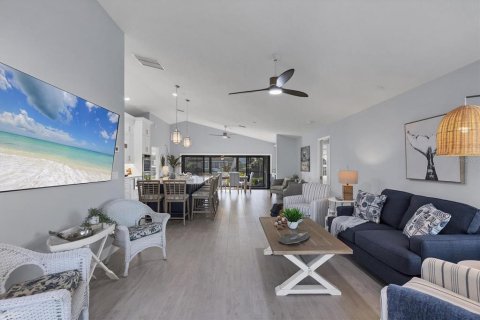 House in Nokomis, Florida 3 bedrooms, 161.74 sq.m. № 2152108 - photo 6