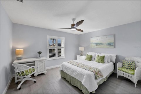House in Nokomis, Florida 3 bedrooms, 161.74 sq.m. № 2152108 - photo 20