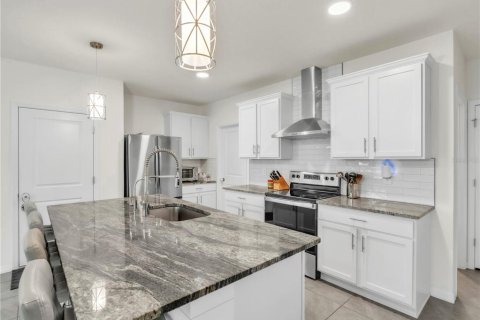 Casa en venta en Bradenton, Florida, 5 dormitorios, 234.3 m2 № 1910588 - foto 5