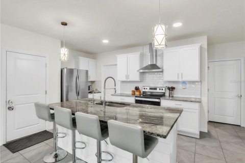 House in Bradenton, Florida 5 bedrooms, 234.3 sq.m. № 1910588 - photo 11