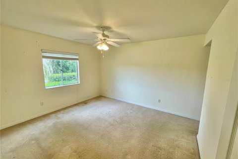 Condo in Altamonte Springs, Florida, 2 bedrooms № 2196542 - photo 26
