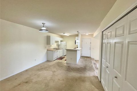 Condo in Altamonte Springs, Florida, 2 bedrooms № 2196542 - photo 28