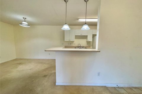 Condo in Altamonte Springs, Florida, 2 bedrooms № 2196542 - photo 21