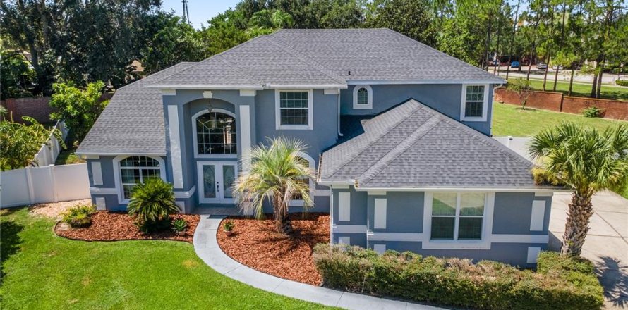 Villa ou maison à Oviedo, Floride 5 chambres, 285.86 m2 № 1875843