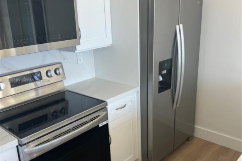 Adosado en alquiler en Miami Lakes, Florida, 1 dormitorio, 73.39 m2 № 2009987 - foto 21