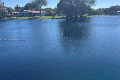 Adosado en alquiler en Miami Lakes, Florida, 1 dormitorio, 73.39 m2 № 2009987 - foto 9