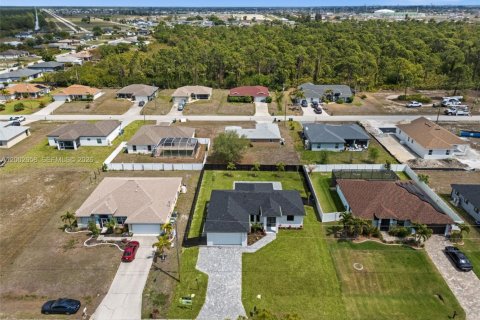 Casa en venta en Cape Coral, Florida, 3 dormitorios, 130.99 m2 № 2066296 - foto 4