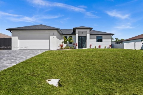 Casa en Cape Coral, Florida 3 dormitorios, 130.99 m2 № 2066296