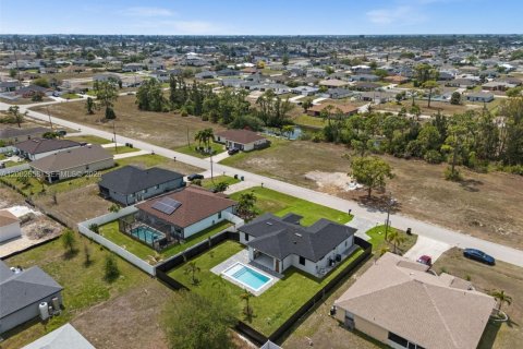 Casa en venta en Cape Coral, Florida, 3 dormitorios, 130.99 m2 № 2066296 - foto 6