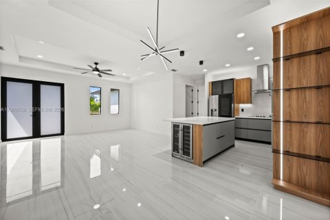 Casa en venta en Cape Coral, Florida, 3 dormitorios, 130.99 m2 № 2066296 - foto 20