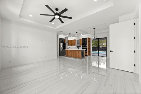 Casa en venta en Cape Coral, Florida, 3 dormitorios, 130.99 m2 № 2066296 - foto 18