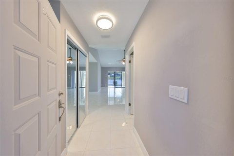 House in Sun City Center, Florida 2 bedrooms, 175.59 sq.m. № 1615575 - photo 14