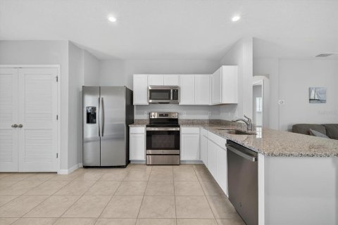 Casa en venta en Zephyrhills, Florida, 3 dormitorios, 123.84 m2 № 1870100 - foto 16