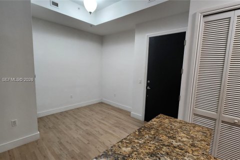 Снять в аренду кондоминиум в Корал-Гейблс, Флорида 2 спальни, 100.52м2, № 2010209 - фото 27