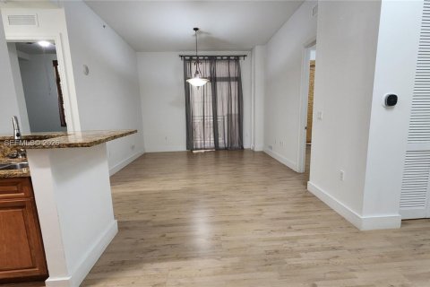 Снять в аренду кондоминиум в Корал-Гейблс, Флорида 2 спальни, 100.52м2, № 2010209 - фото 12