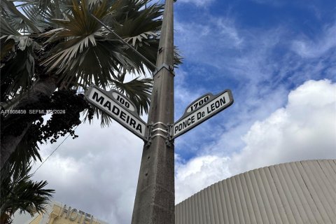 Снять в аренду кондоминиум в Корал-Гейблс, Флорида 2 спальни, 100.52м2, № 2010209 - фото 6