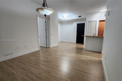 Снять в аренду кондоминиум в Корал-Гейблс, Флорида 2 спальни, 100.52м2, № 2010209 - фото 9